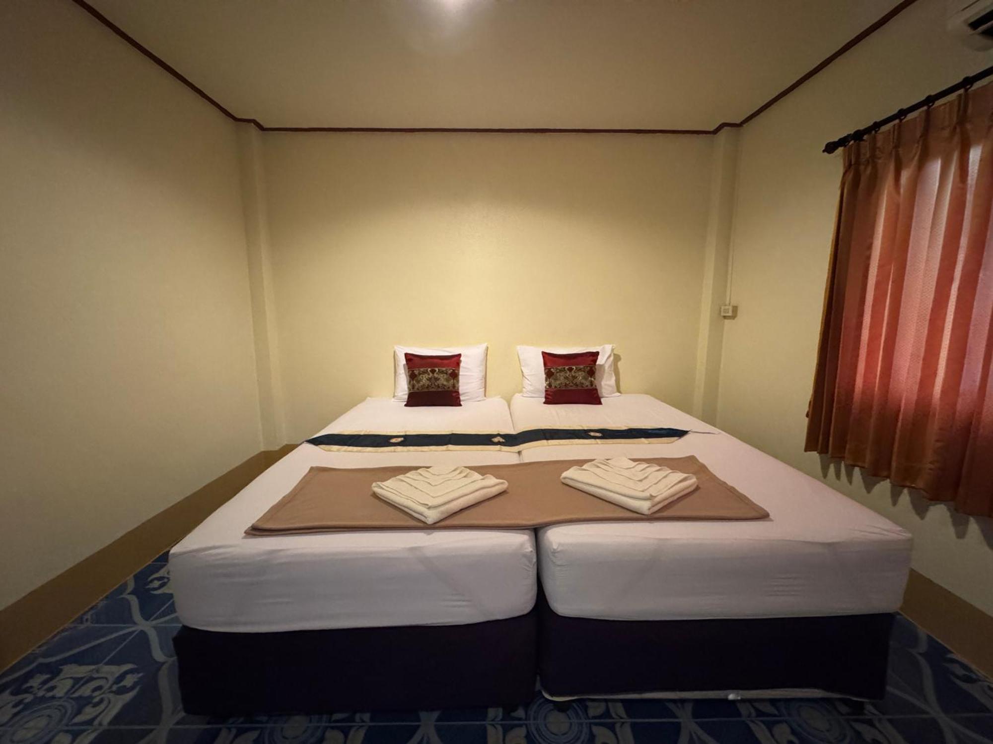 Hotel Baan Klong House à Baan Khai Extérieur photo